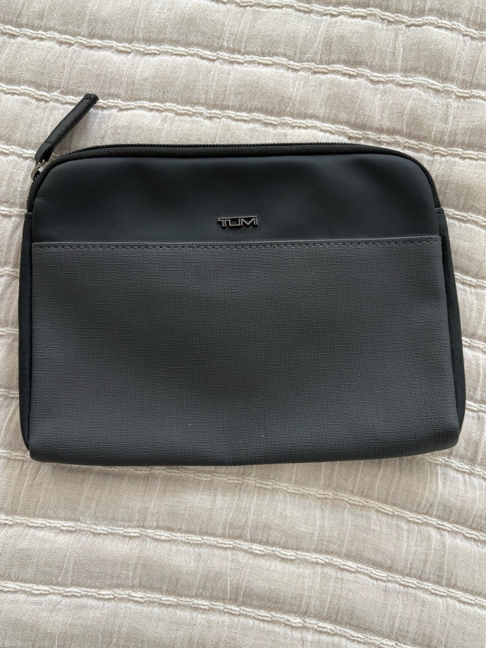 Tumi x Delta Gray Toiletry Case Pouch Travel Organizer